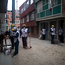 Entrega de mercados por parte de la cruz roja en barrios de la localidad de Kennedy, por la cuarentena obligatoria para evitar la propagación de la COVID-19. Bogota, 10 de junio 2020. Bogotá. Foto: esteban vega la-rotta / revista semana