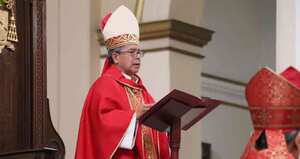 Rueda Aparicio fue ordenado sacerdote el 23 de noviembre de 1989.