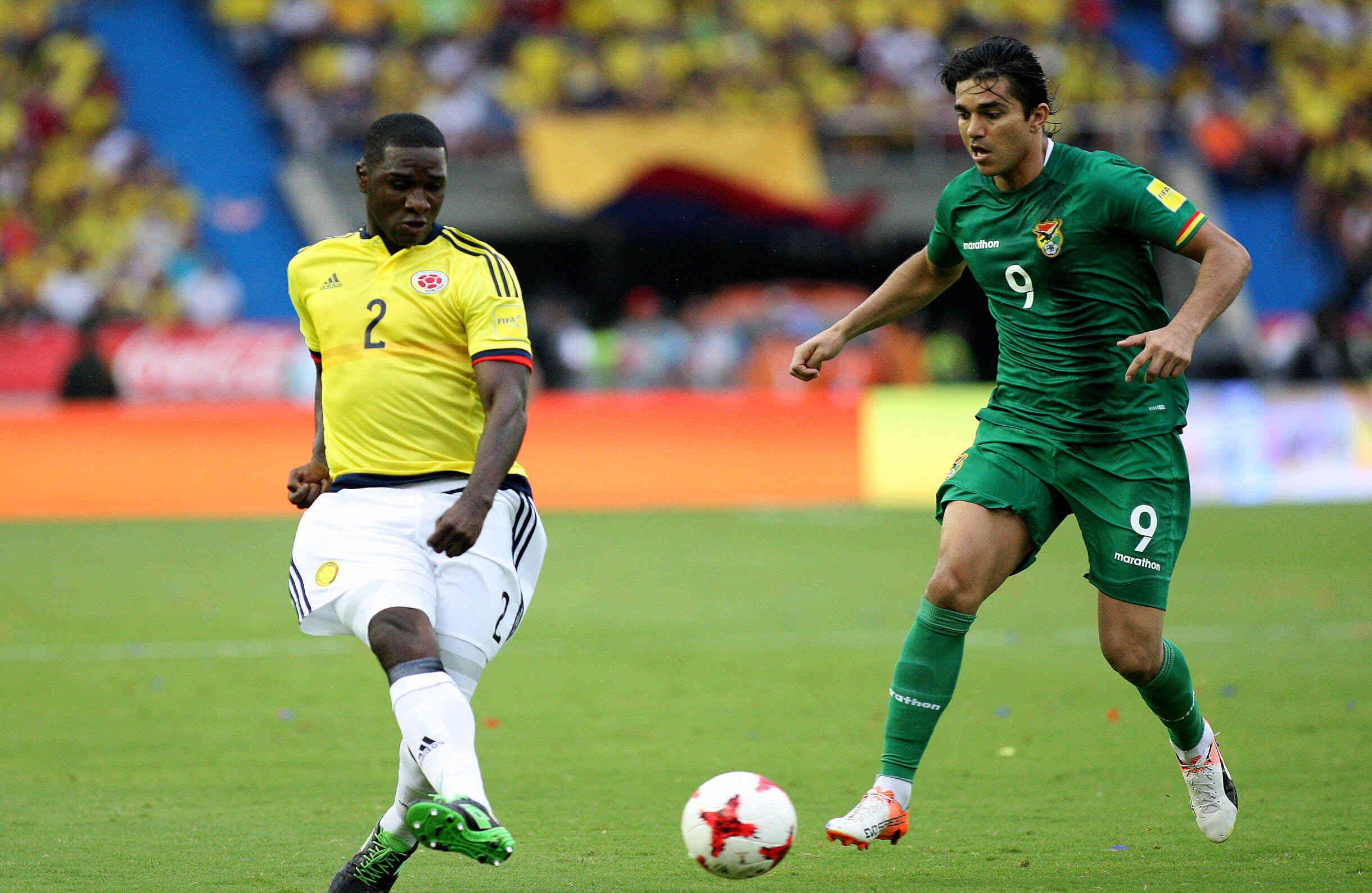 El jugador del AC Milan, Cristian Zapata, regresó a la titular con una sólida actuación en la defensa. Foto: León Darío Peláez / SEMANA