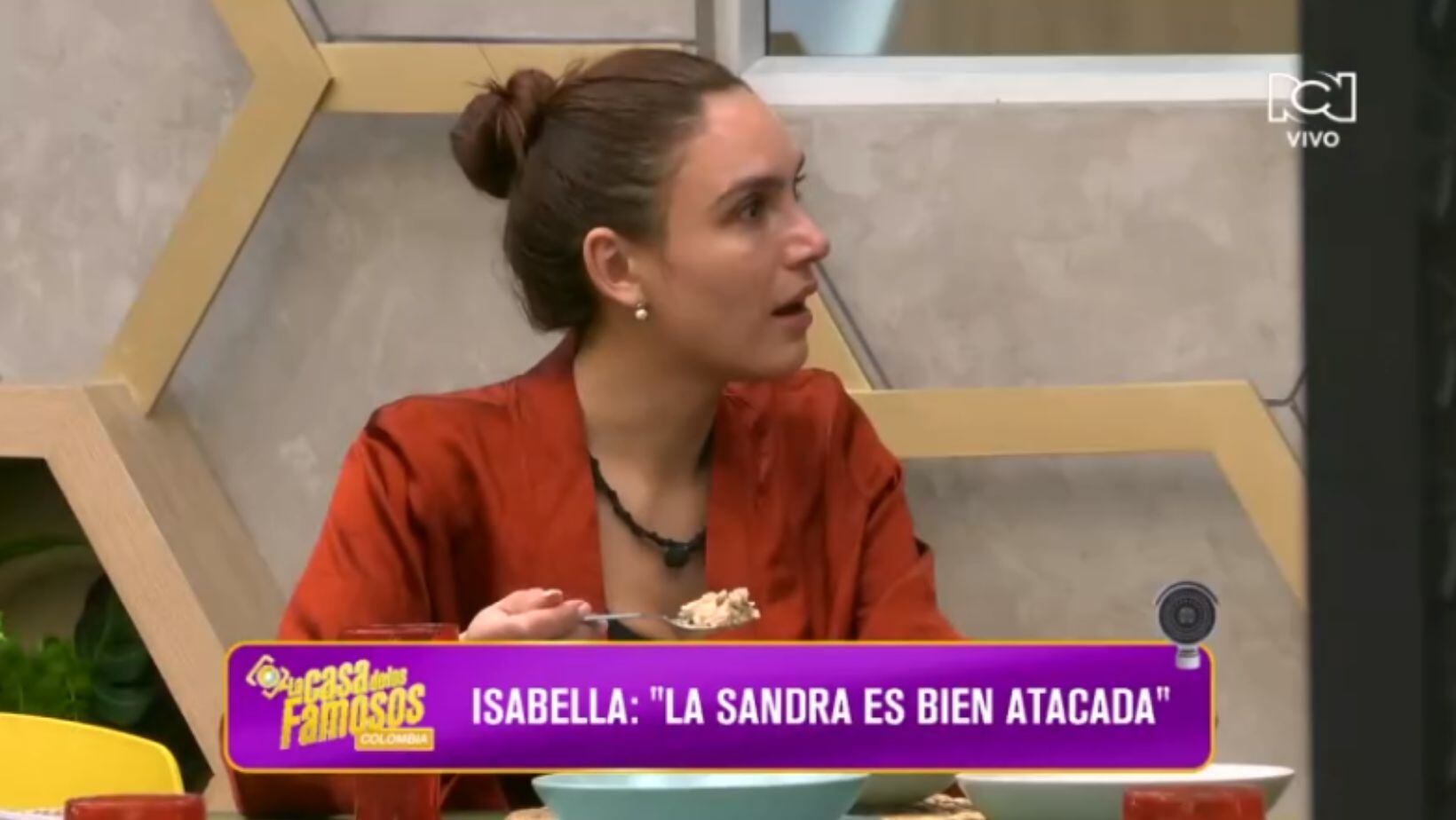 'La casa de los famosos': Isabella Santiago y Sandra Muñoz tuvieron fuerte discusión por insólita razón; se destapa traición