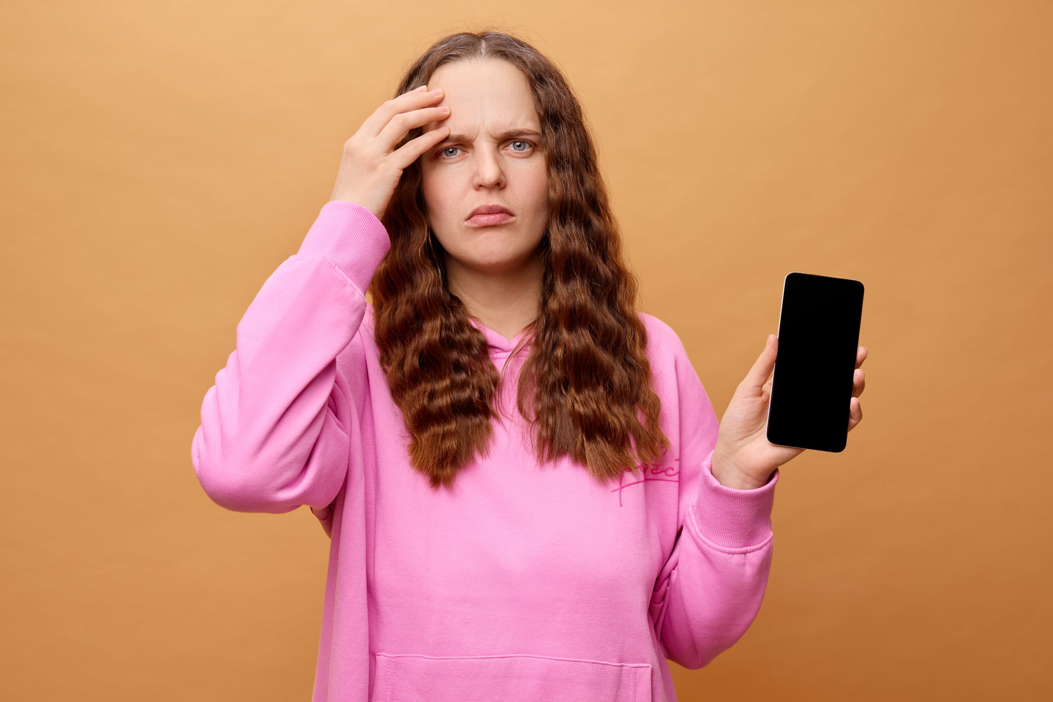 Diversos teléfonos presentan fallas al intentar ejecutar aplicaciones específicas.