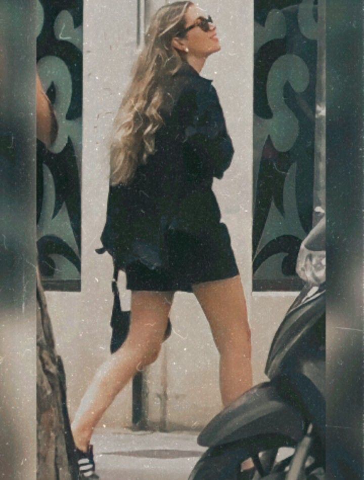 La joven fue comparada con Shakira por sus estilos.