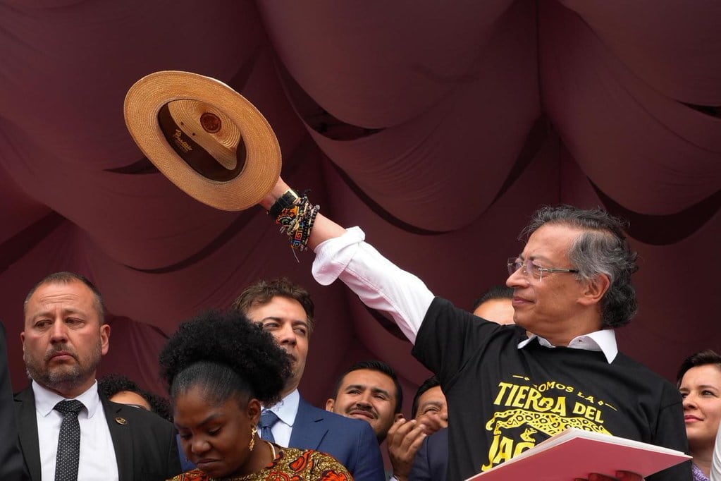 El presidente, Gustavo Petro, el 20 de julio de 2026, en Bogotá. A su lado, Francia Márquez, vicepresidenta de Colombia, y Daniel Quintero, superintendente de Salud