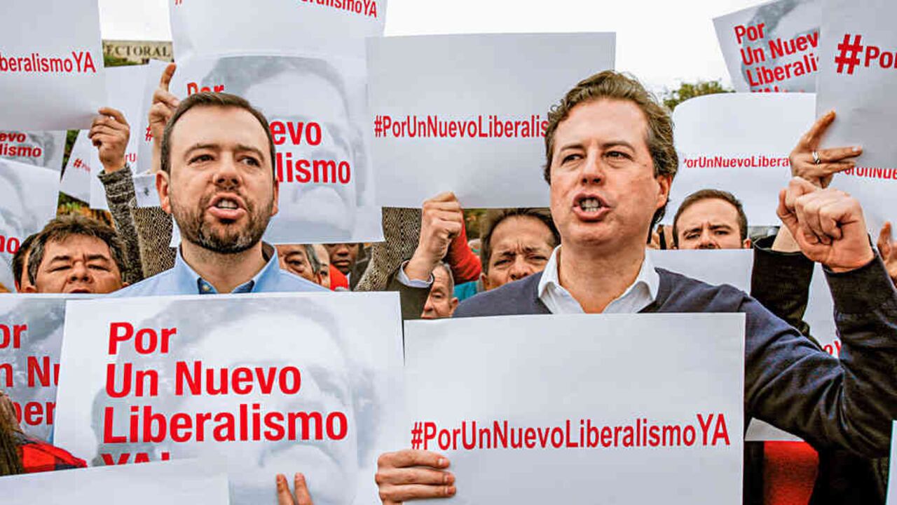 Carlos Fernando y Juan Manuel buscan enarbolar de nuevo las banderas de su padre Luis Carlos, asesinado por el narcotráfico en 1989.