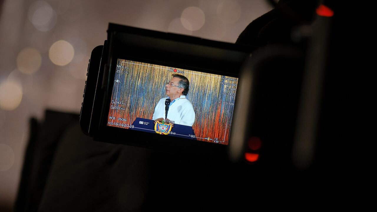 El presidente Gustavo Petro, en la noche del 15 de julio de 2025 en la Casa de Nariño, en Bogotá.