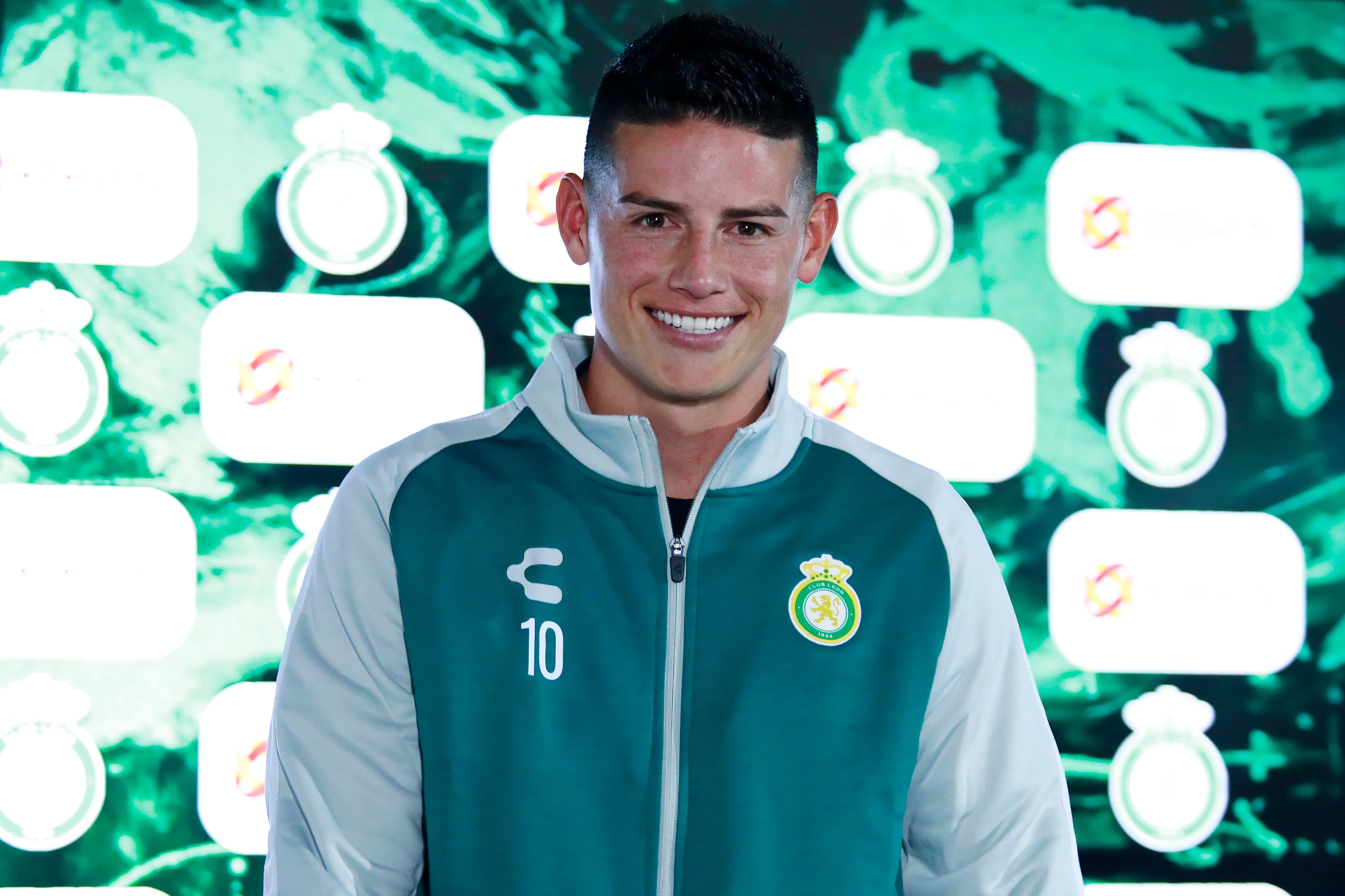 LEON, MEXICO - JANUARY 14: James Rodriguez poses during a press conference during a presentation as a new player of Club Leon at La Esmeralda clubhouse on January 14, 2025 in Leon, Mexico. (Photo by Leopoldo Smith/Getty Images)