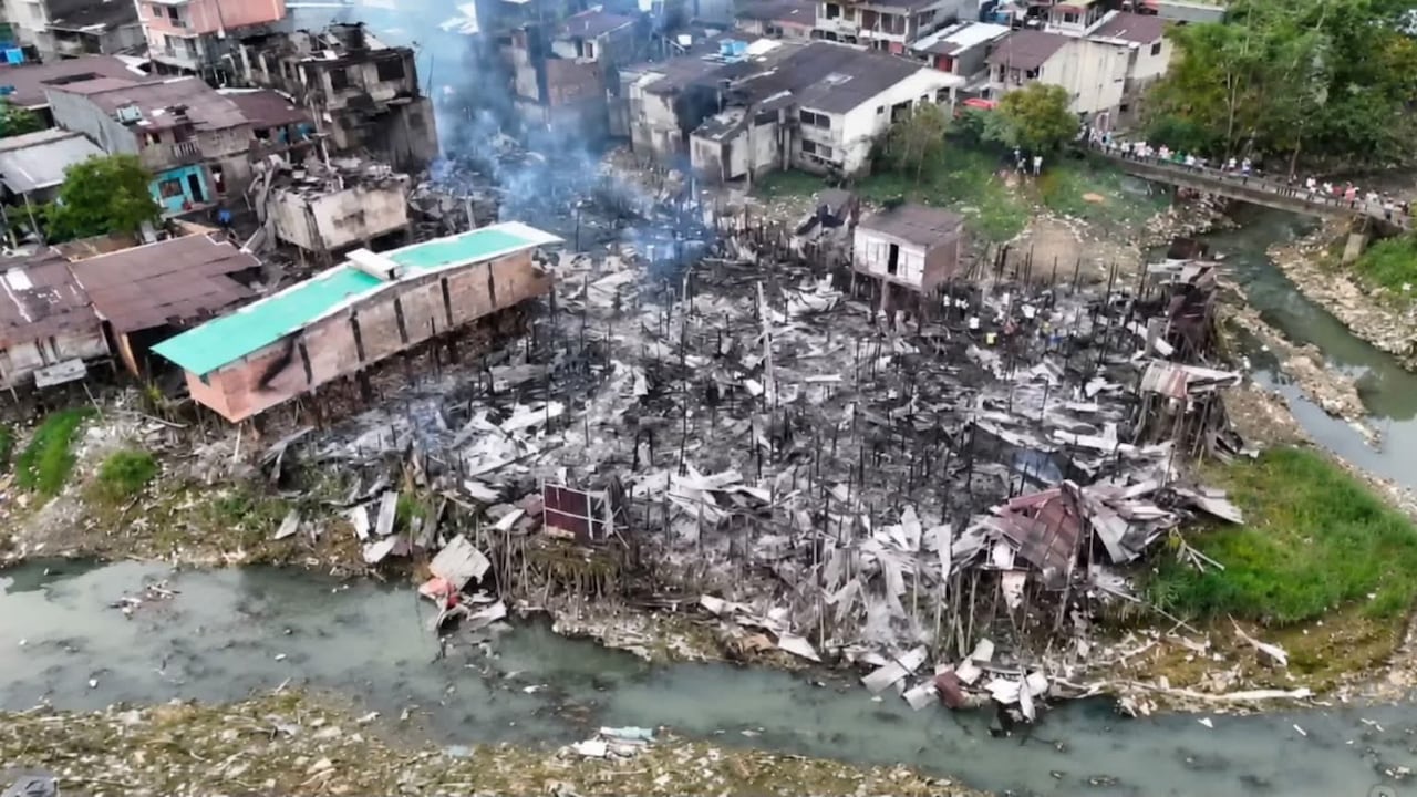 Las autoridades se comprometieron a brindar ayuda humanitaria a las familias afectadas por el incendio en Quibdó, Chocó.
