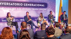 Dra. Alejandra Cañas, médica internista, especialista en neumología del Hospital Universitario San Ignacio; Dr. Anwar Medellín, jefe de la sección de Cirugía de Colon y Recto de la Fundación Santa Fe de Bogotá; Johana Rojas, diseñadora de modas y empresaria; Dr. Óscar González, hematooncólogo y pediatra de la Fundación Santa Fe de Bogotá, y Dr. Gabriel Herrera, jefe del Departamento de Cirugía de la Fundación Santa Fe de Bogotá.