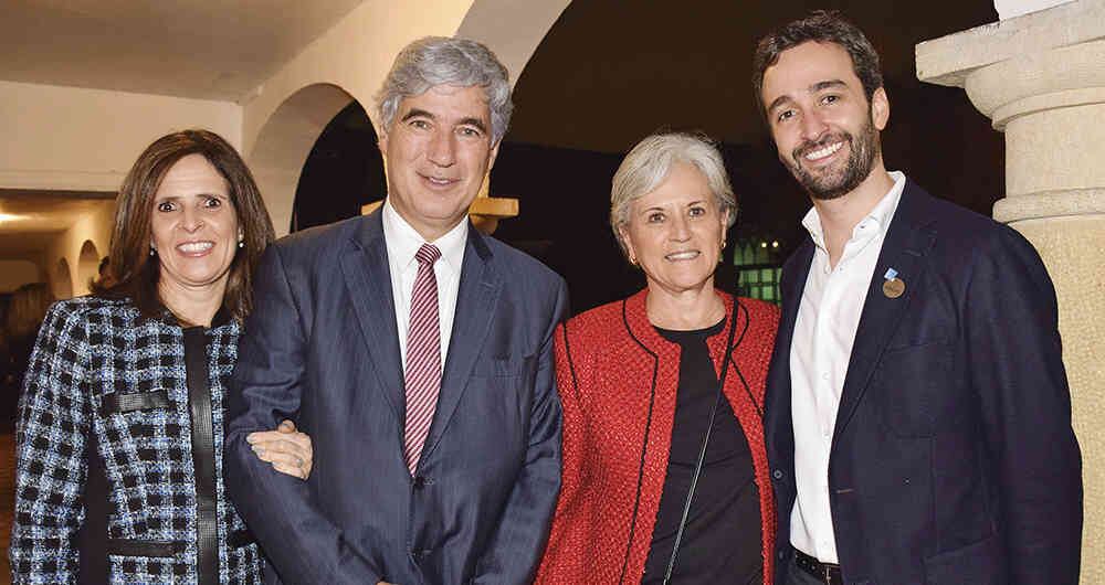 Carolina Saravia, Juan Pablo Uribe, María Elvira Samper y Mauricio Torres Pradilla.
