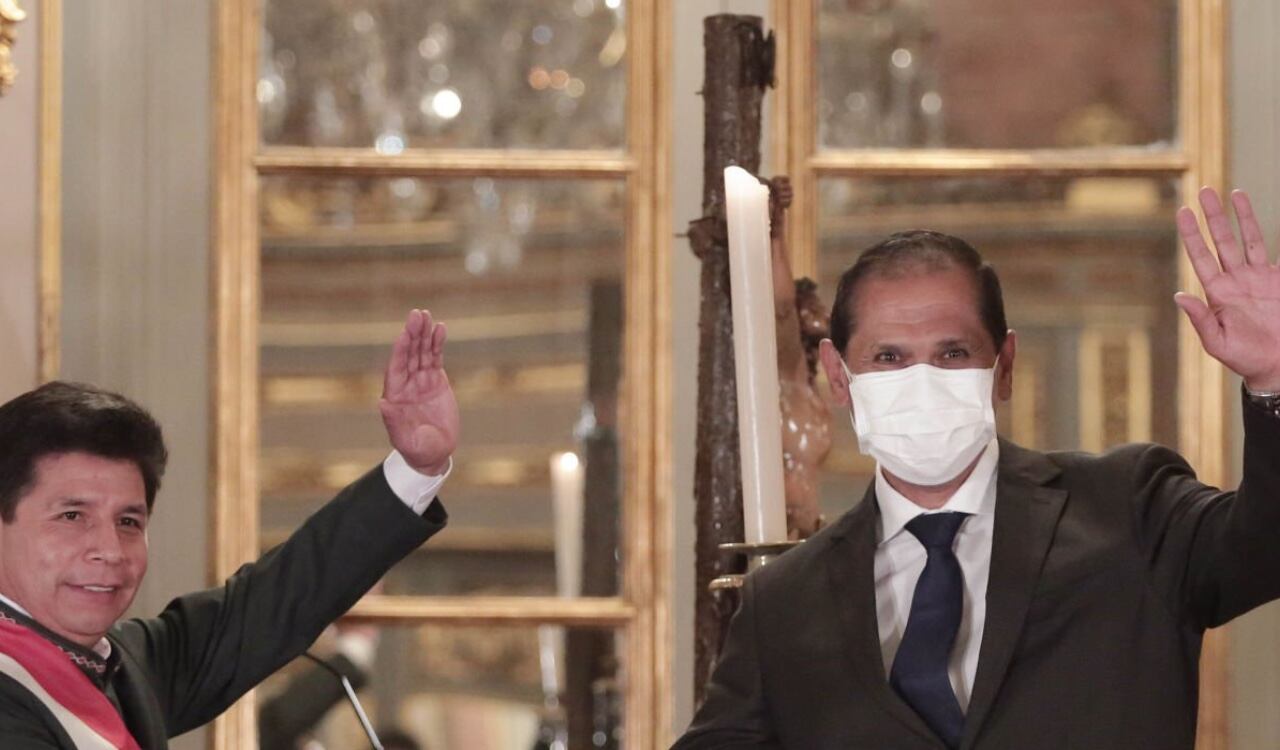 Pedro Castillo posesionaba a Jorge Prado como ministro en su gabinete