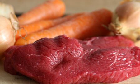 La carne de res ayuda a producir vitamina D.