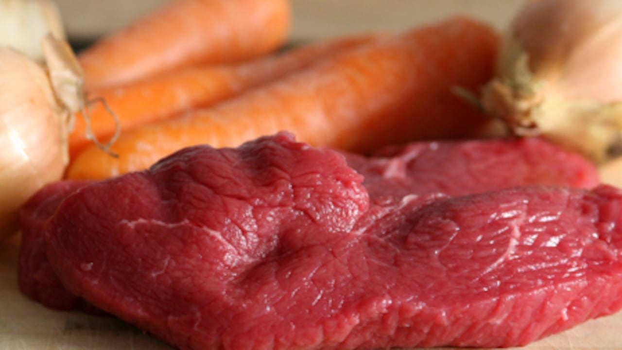 El consumo de carne en el país está afectado por el alza de sus precios, que alcanza el 23% este año.