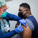 GSK y Novavax firman acuerdo para apoyar la fabricación de la vacuna contra la covid-19