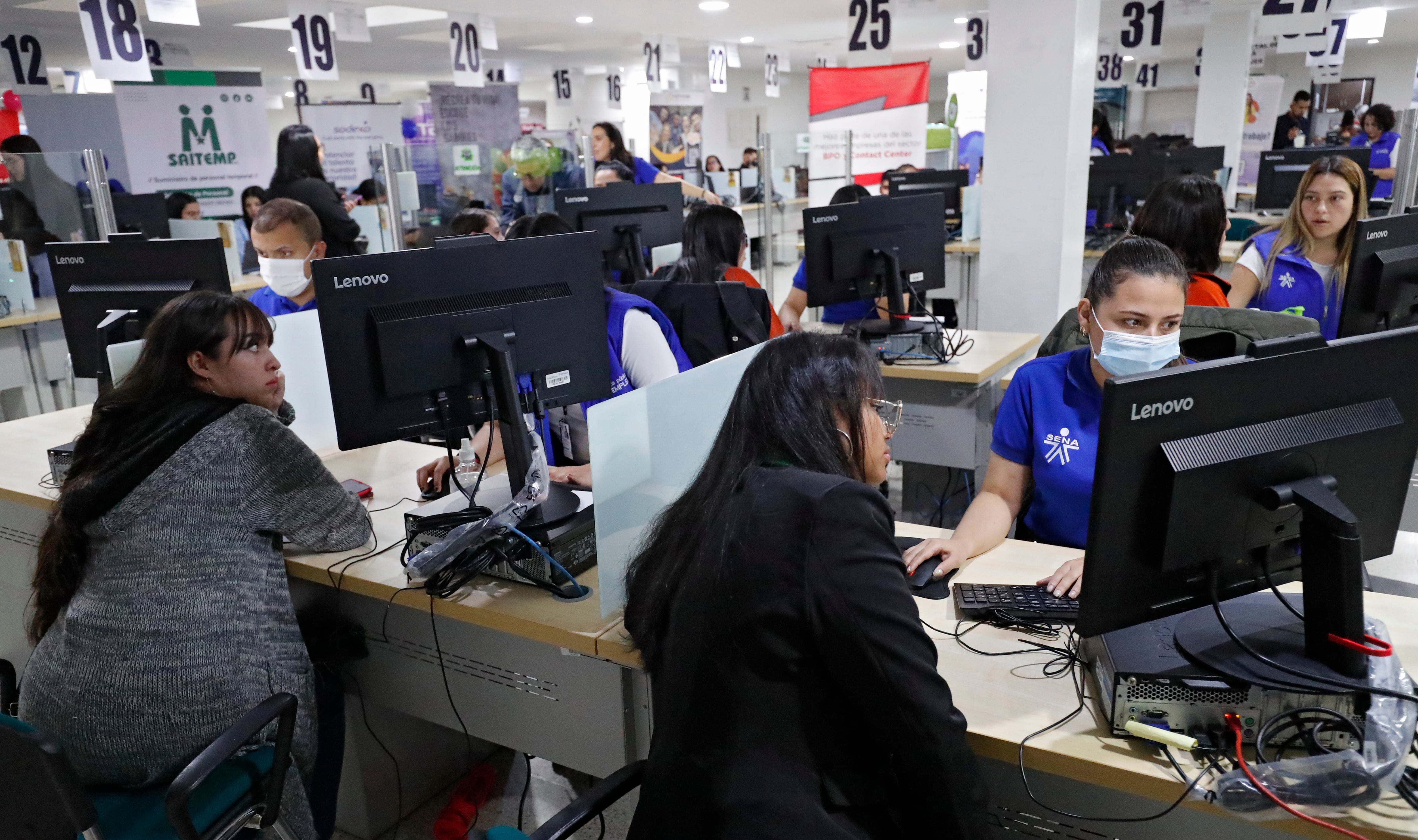 Sena Jornada Nacional de Empleo y Emprendimiento para las Mujeres
Desempleo 
Mujer
Incertidumbre
Bogota Marzo 8 del 2023
Foto Guillermo Torres Reina / Semana