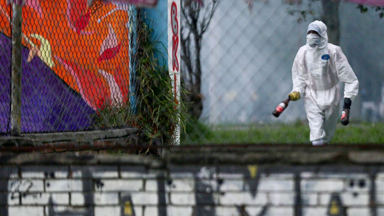 Disturbios en la Embajada Americana y en la Universidad Nacional