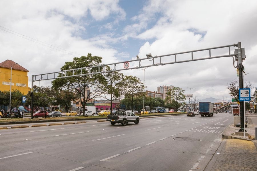 El exceso de velocidad es una de las conductas que podrán identificar las nuevas cámaras de fotodetección.