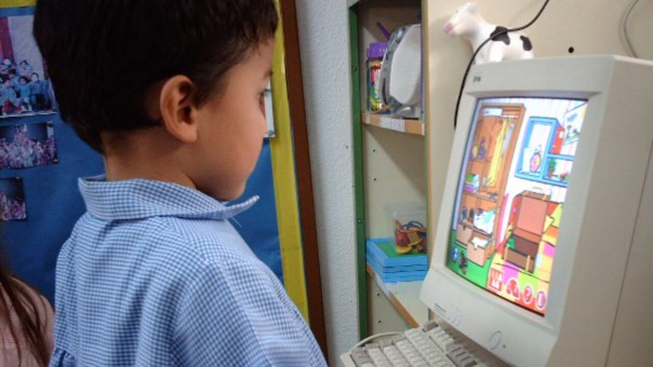 Crónica de la labor pedagógica de Jainer Gutiérrez, docente TIC del Colegio Distrital de Educación Cooperativa y Para el Trabajo de Barranquilla