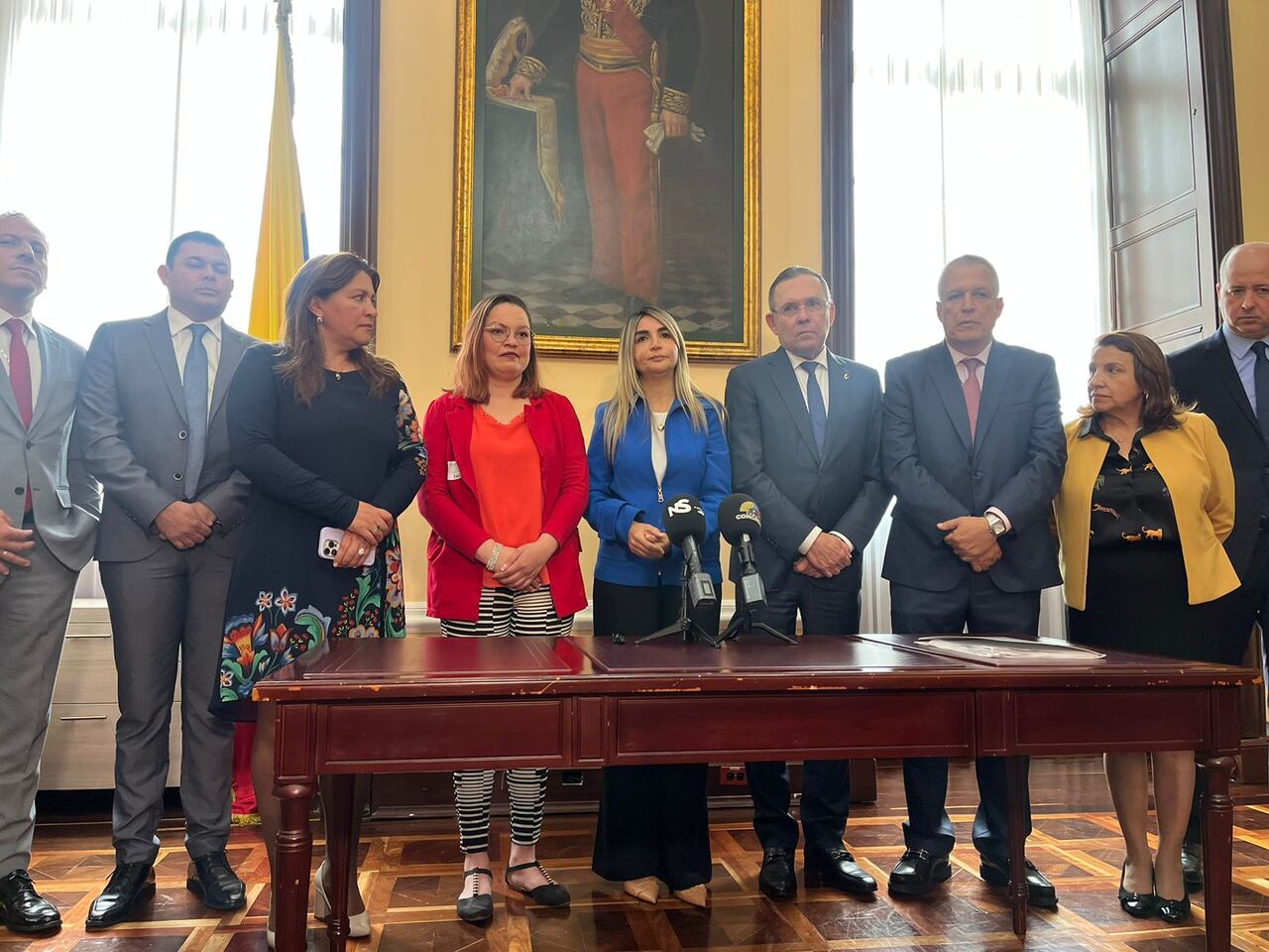 Radicación del proyecto de ley en el Congreso.