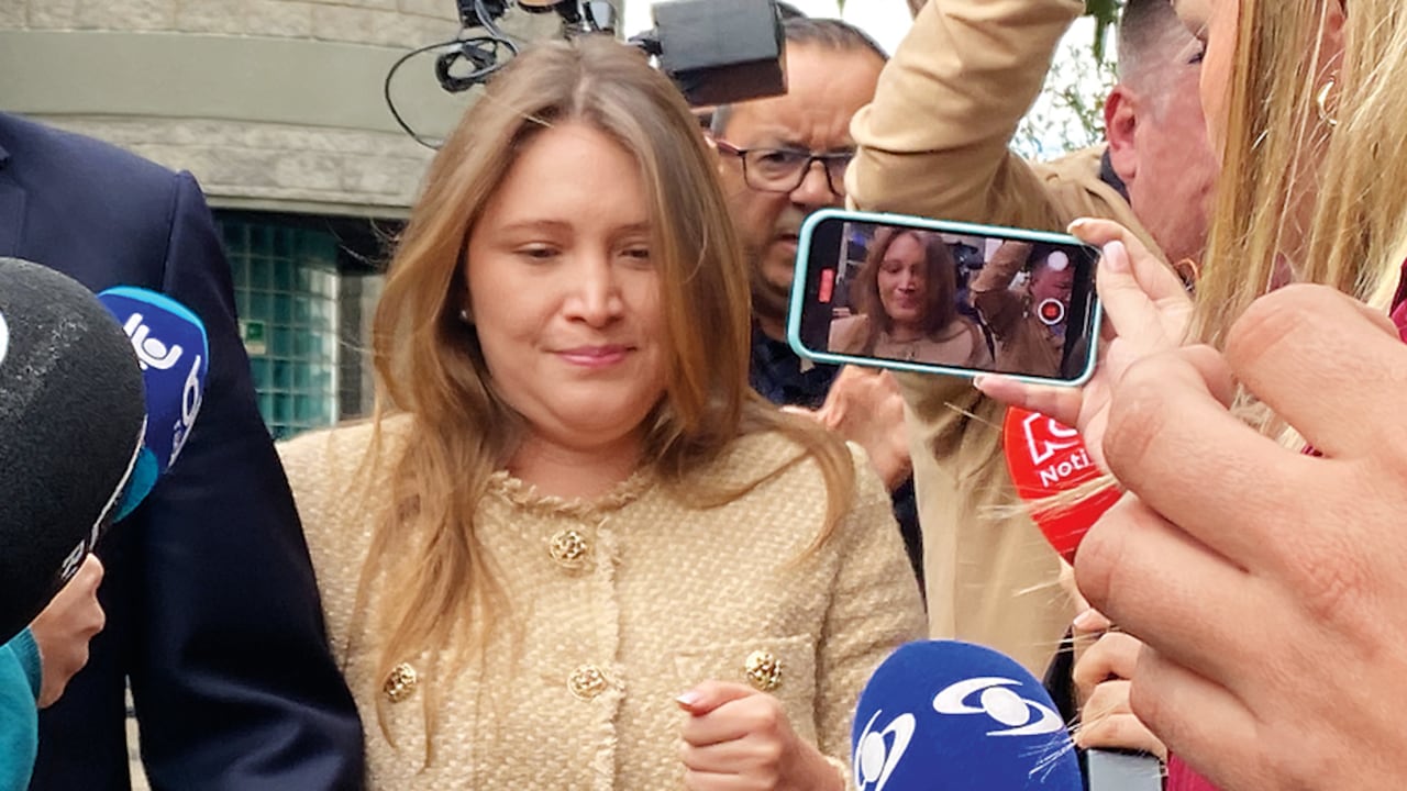 María Alejandra Benavides, según las pruebas, habría sido designada por el ministro Ricardo Bonilla para que hiciera seguimiento a la entrega de contratos de obra por 92.000 millones de pesos.