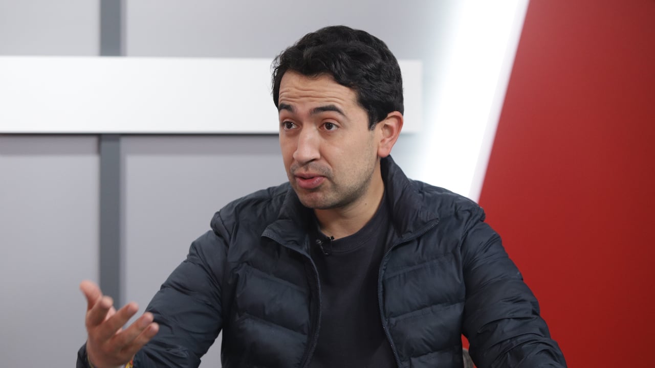 Daniel Briceño, representante a la Cámara, advierte sobre una decisión clave para el futuro tecnológico del país.