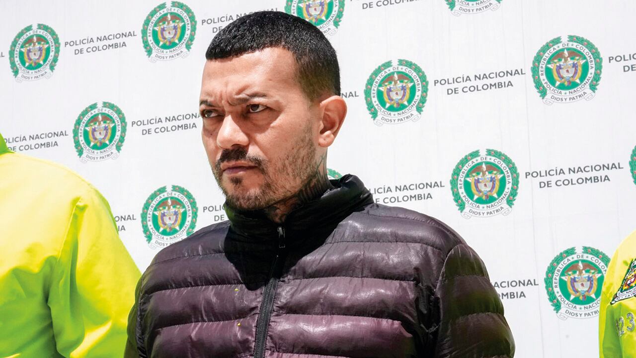 Alias el Costeño llegó a un acuerdo con la Fiscalía, rechazado por las víctimas, pues reclaman una condena ejemplar. El testimonio más relevante fue el de alias el Viejo, quien señaló que la orden venía de la Segunda Marquetalia.