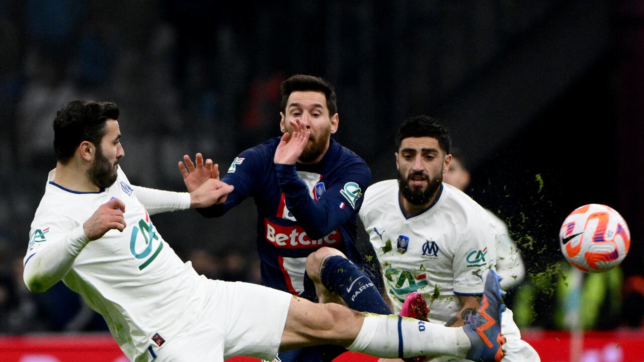 A Lionel Messi tan solo le queda UCL y Ligue 1 para ser campeón.