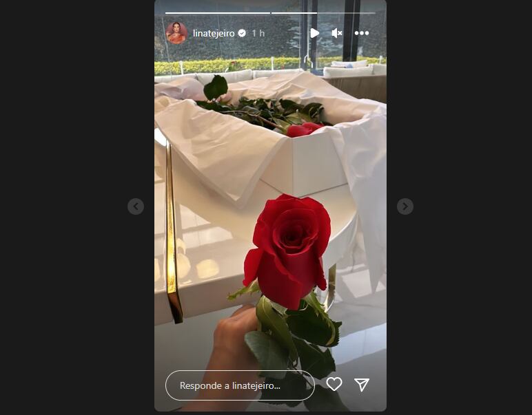 La actriz presumió su regalo