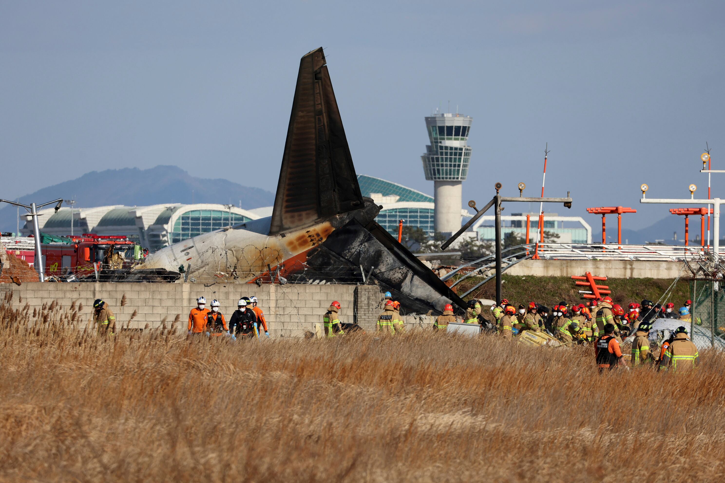 Tragedia aérea en Corea del Sur: al menos 176 muertos en accidente de avión con 181 personas a bordo