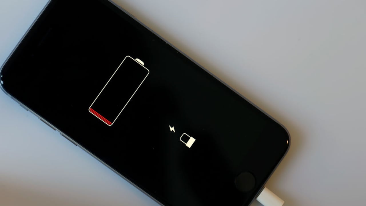 Un fallo en Apple está afectando la batería de los iPhone: la compañía pide hacer esto para salvar el equipo
