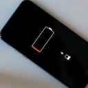 Varios usuarios reportan apagados inesperados en modelos recientes de iPhone.