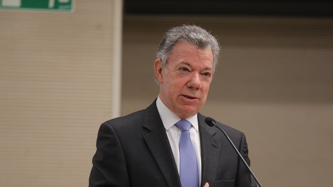 El expresidente Juan Manuel Santos se pronunció a través de esa organización.