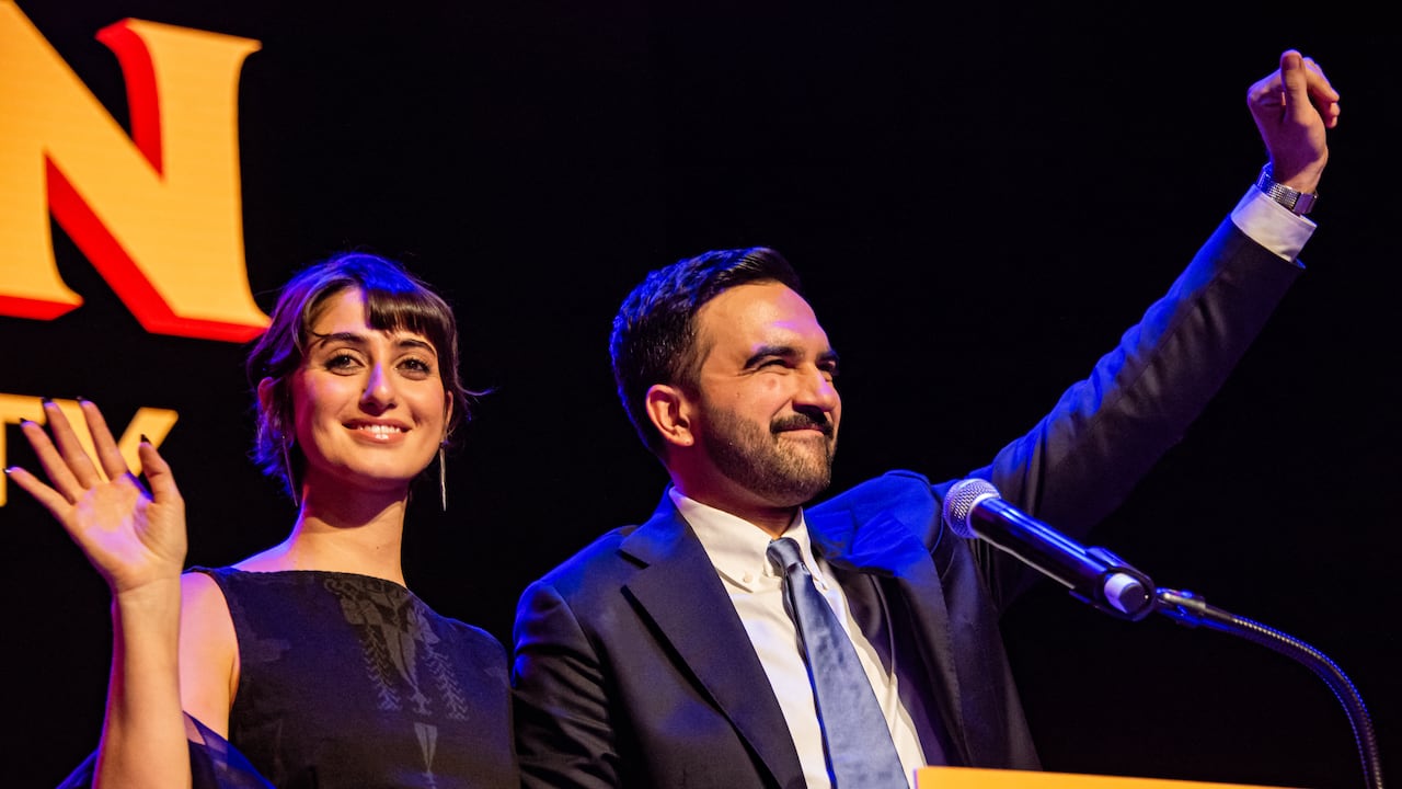 Zohran Mamdani, recién electo alcalde de Nueva York, y su esposa, Rama Duwaji.