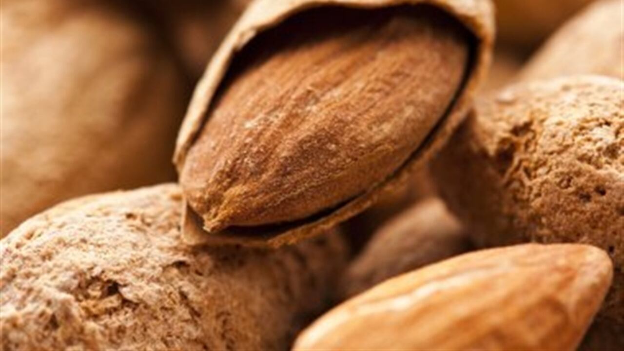 Además de las nueces, los frutos secos como las almendras y maní tienen efectos positivos en el cerebro.