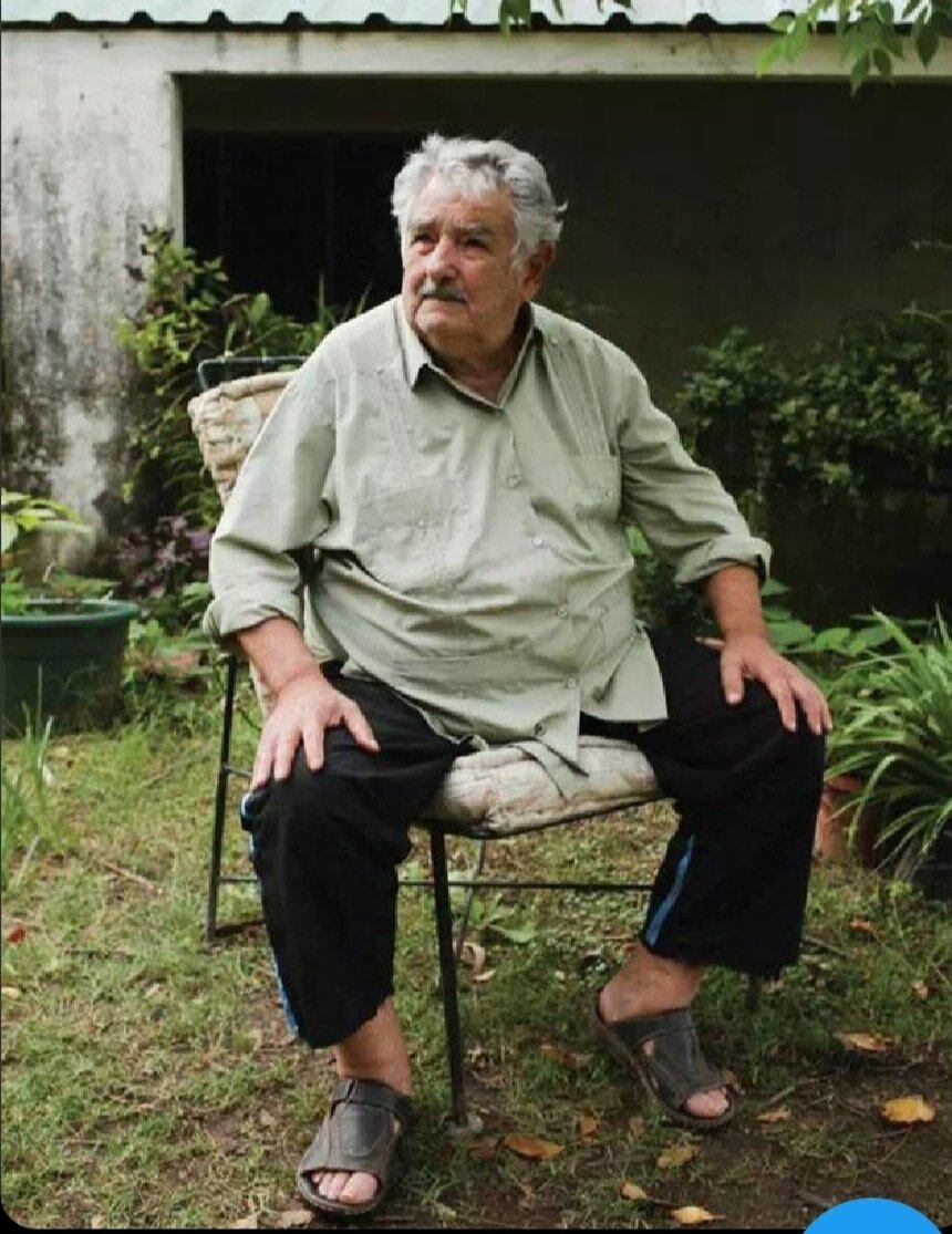José Pepe Mujica en su casa en Uruguay