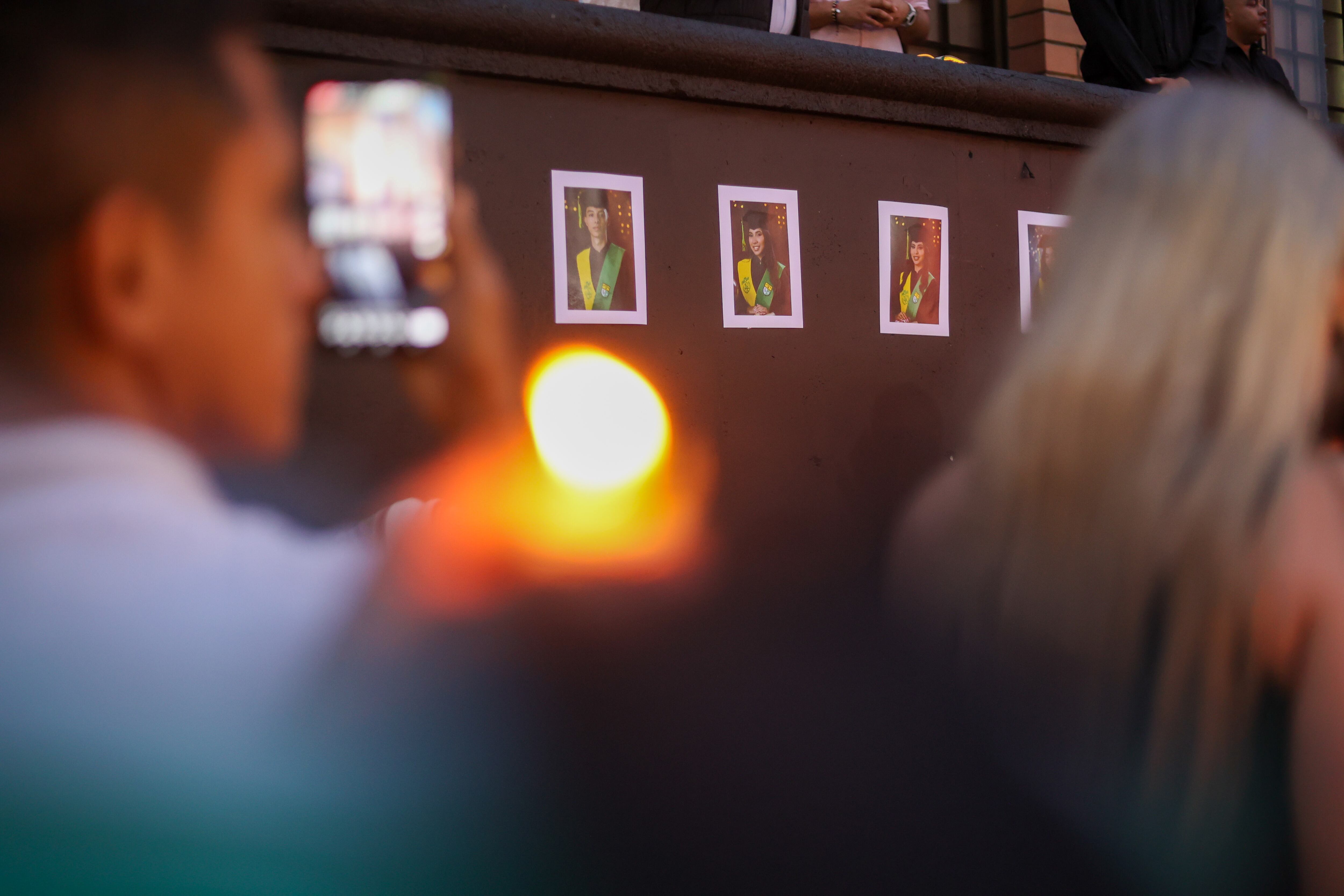 Velatón en Bello por las víctimas de la tragedia del Liceo Antioqueño.