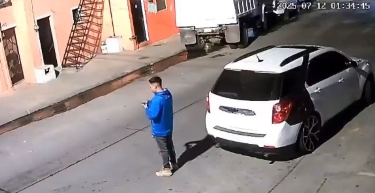 El hombre llegó a la casa de su expareja a la 1:00 a.m. aproximadamente