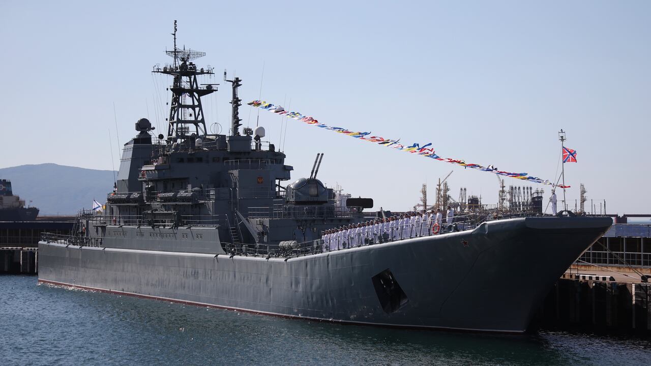 Las operaciones militares de ambos bandos en el mar Negro aumentaron desde que Rusia se retiró en julio de un acuerdo que permitía a Ucrania exportar granos por esa vía marítima.