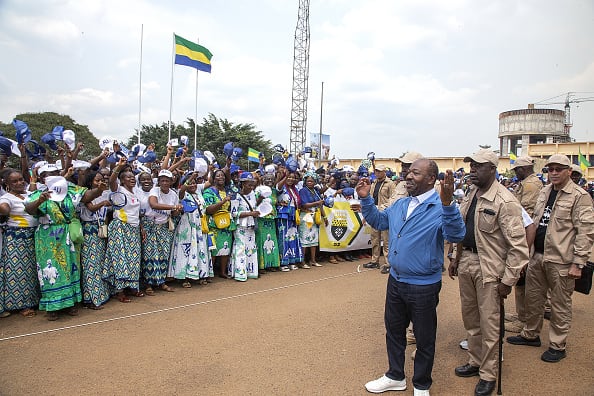 Ondo había denunciado "fraudes orquestados por el bando de Bongo" dos horas antes del cierre de la votación, y se adjudicó la victoria.