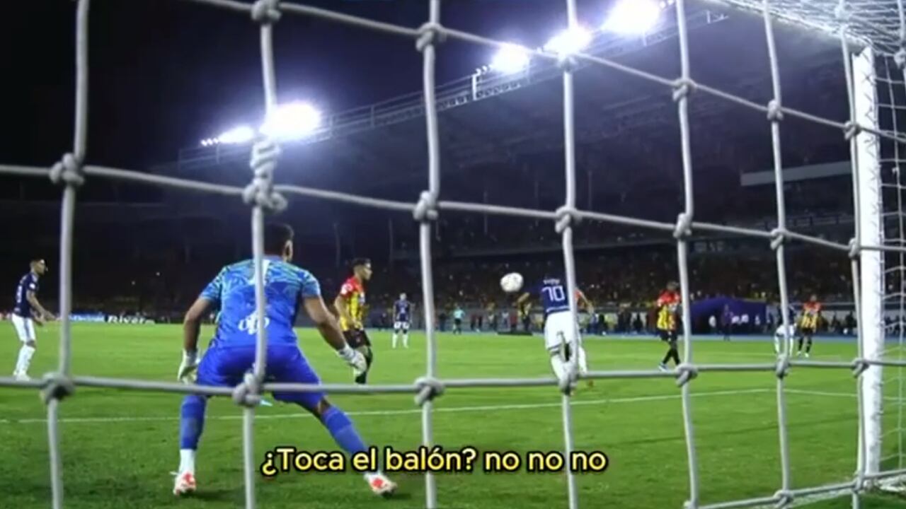 Desde el VAR coincidieron con la apreciación del árbitro Andrés Rojas