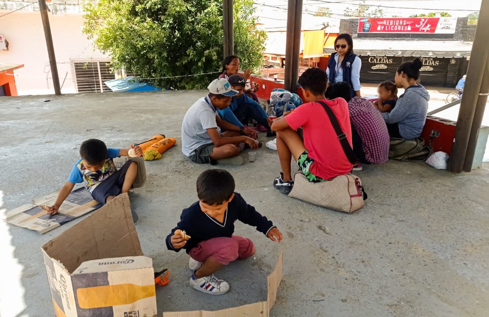 La Defensoría del Pueblo señaló que en mayo por Necoclí hacia el tapón del Darién de 169 niños y niñas, de 0 a 12 años, y de 41 adolescentes entre los 13 y 17 años.