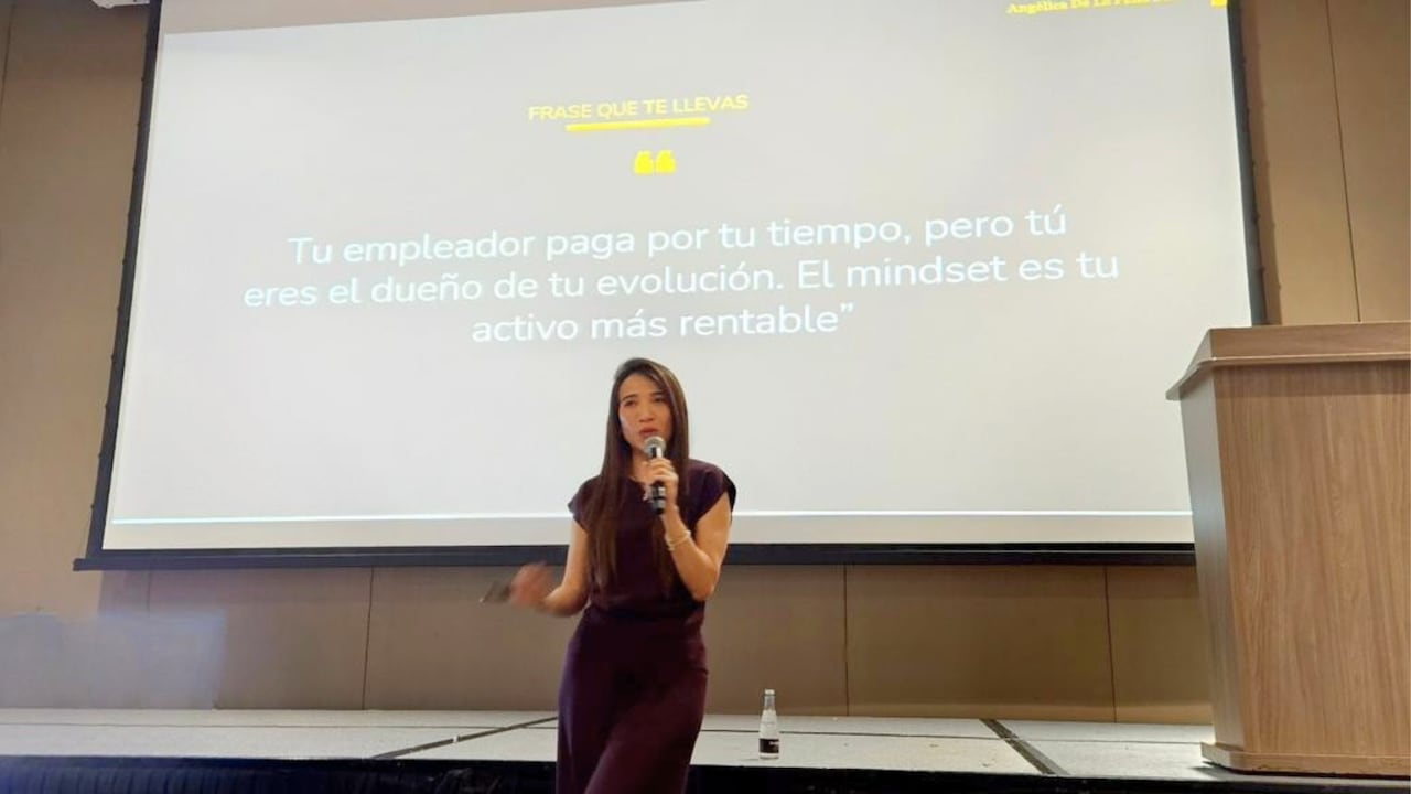 "El gran problema actual de no disfrutar del trabajo no es la falta de voluntad, sino una narrativa tóxica que se ha interiorizado como normal", Angélica de la Peña.