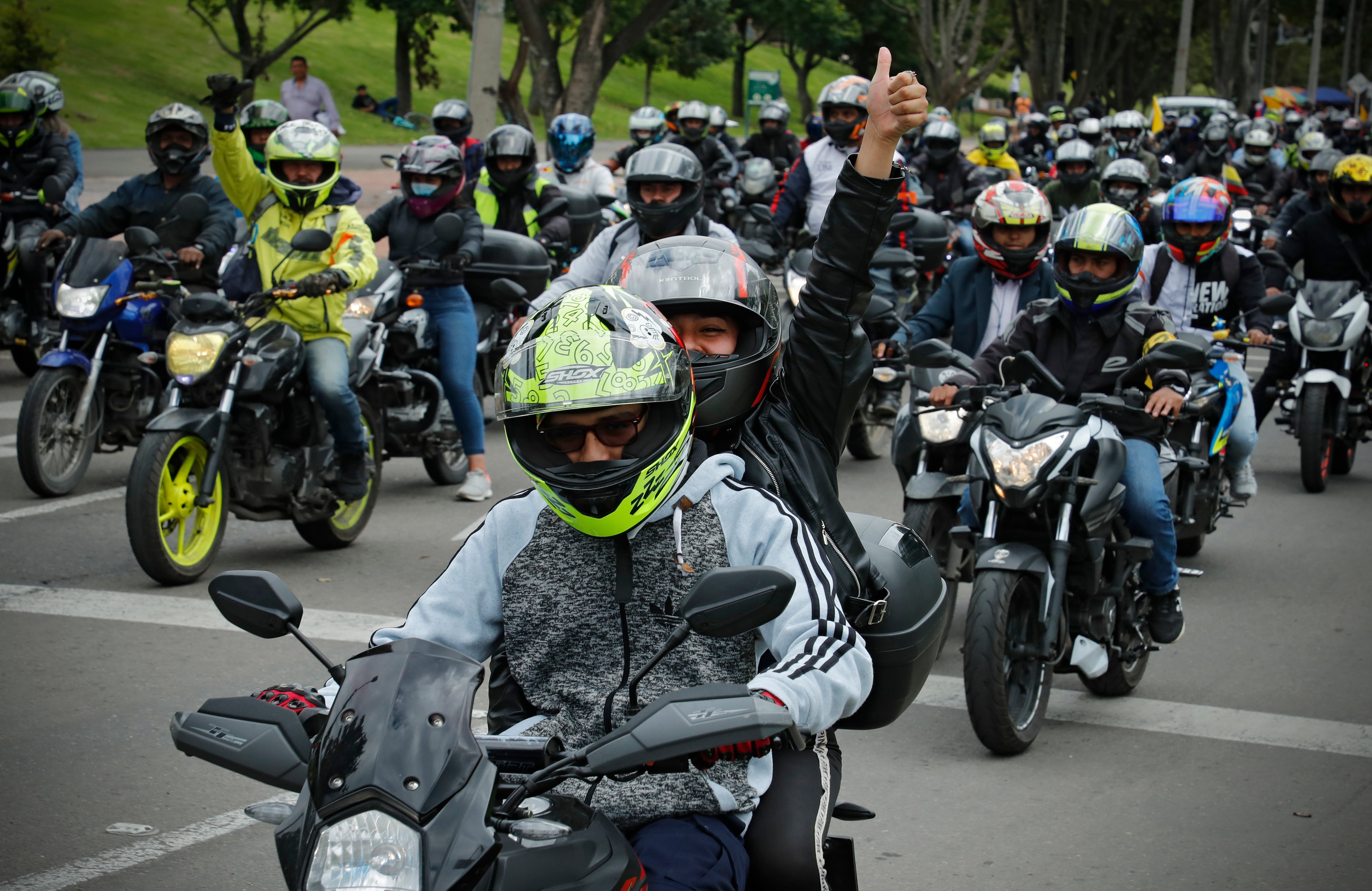 Manifestación de motociclistas en contra de la prohibición del parrillero en moto en Bogotá 
Abril 4 del 2022
Foto Guillermo Torres Reina / Semana