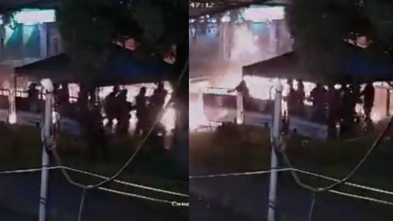Momento en el que aparentemente fue atacado un grupo de policías en un CAI.