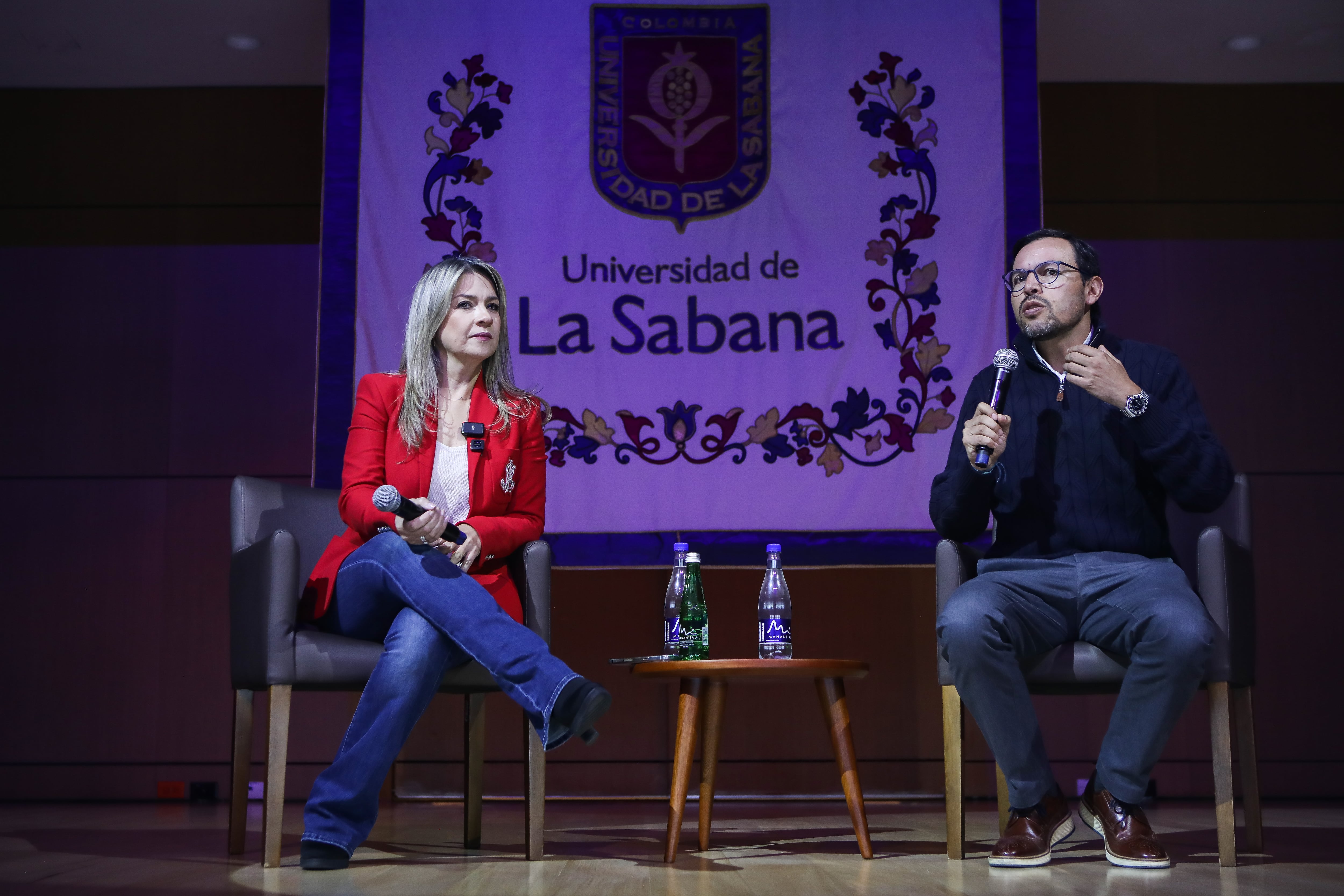 Conversación con Vicky Davila
Universidad de La Sabana
Martes 4 de febrero 2024