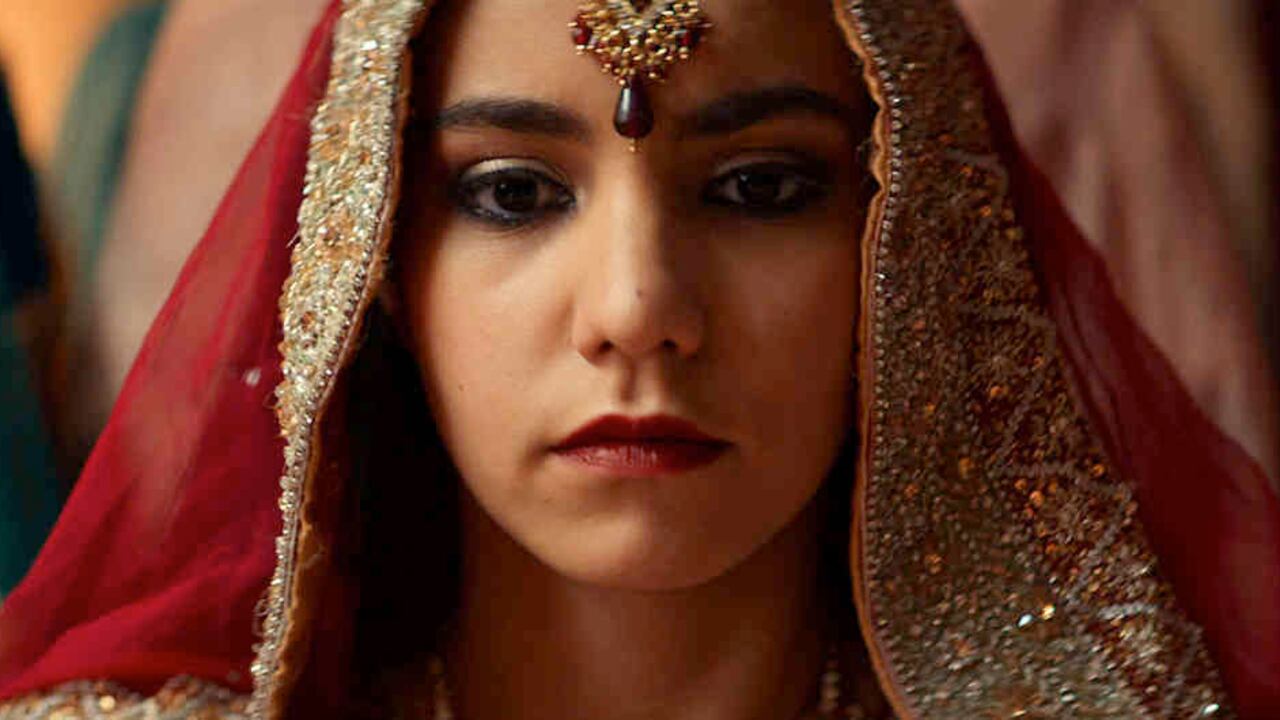 Lina El Arabi, la protagonista, ha actuado en otras películas francesas que retratan el drama de los inmigrantes, como 'No me abandones' (2016).