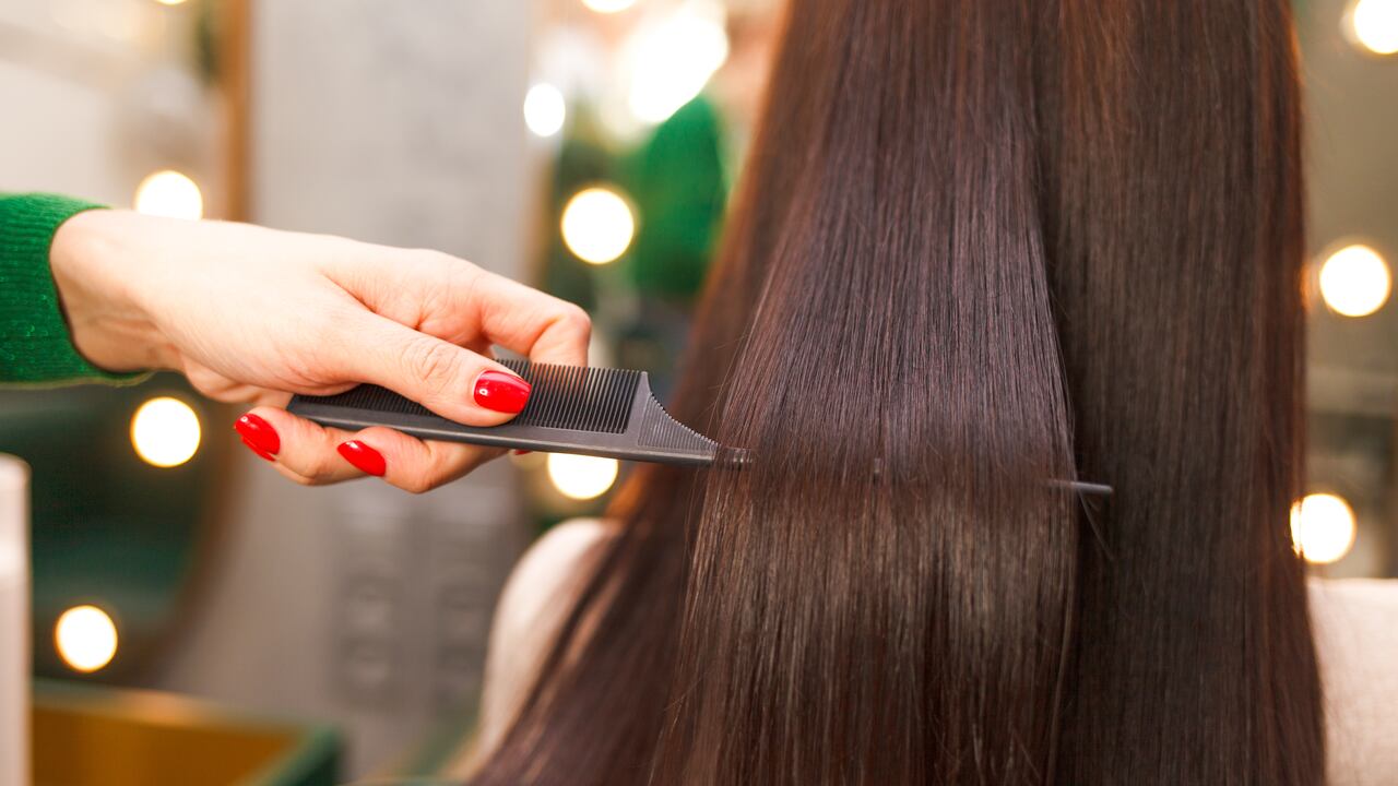 Es posible alisar el cabello sin necesidad de usar plancha.