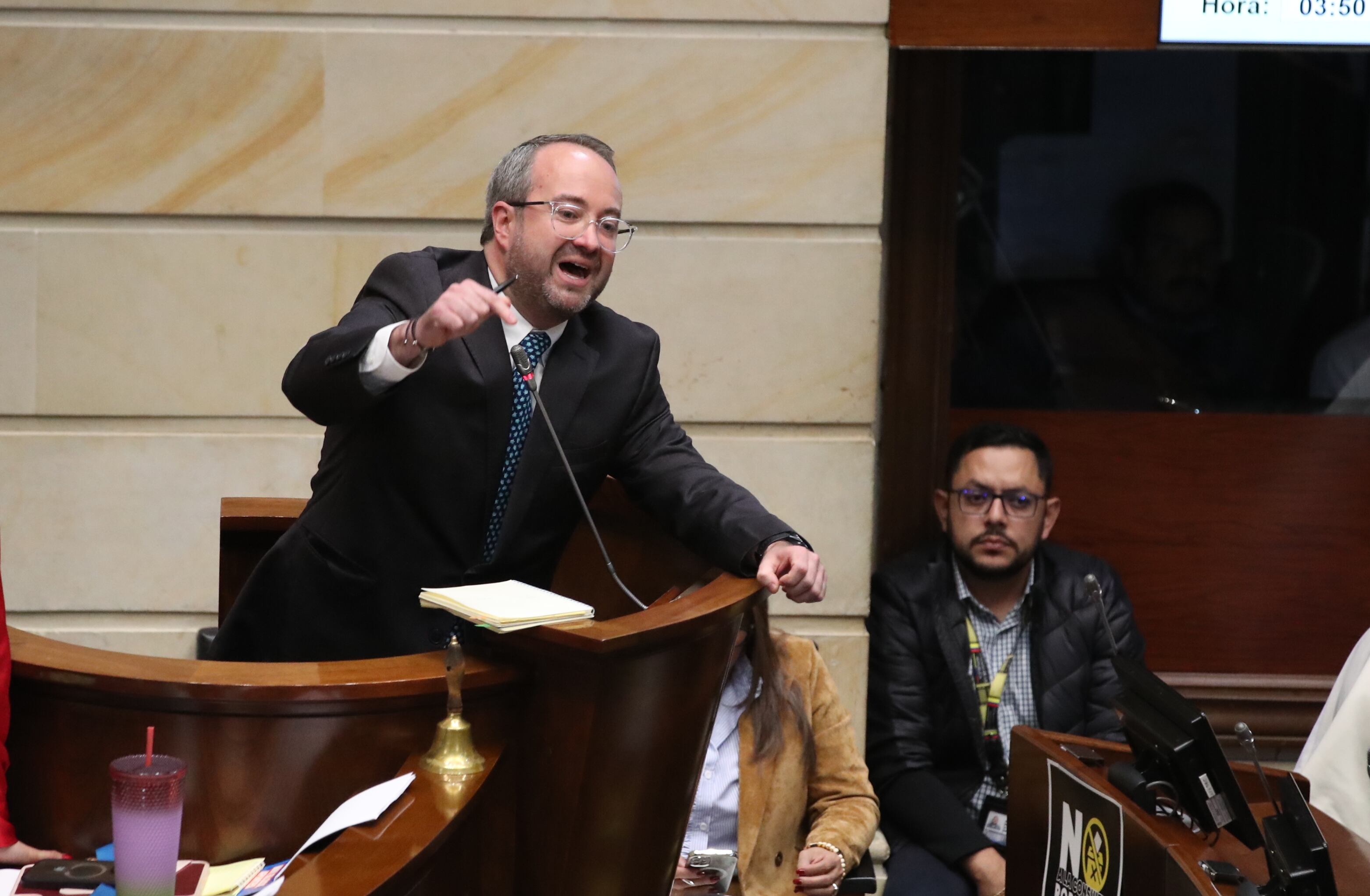 Plenaria del Senado debate de la Consulta Popular