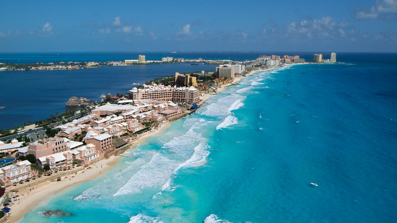 Cancún es uno de los lugares turísticos más importantes de México.