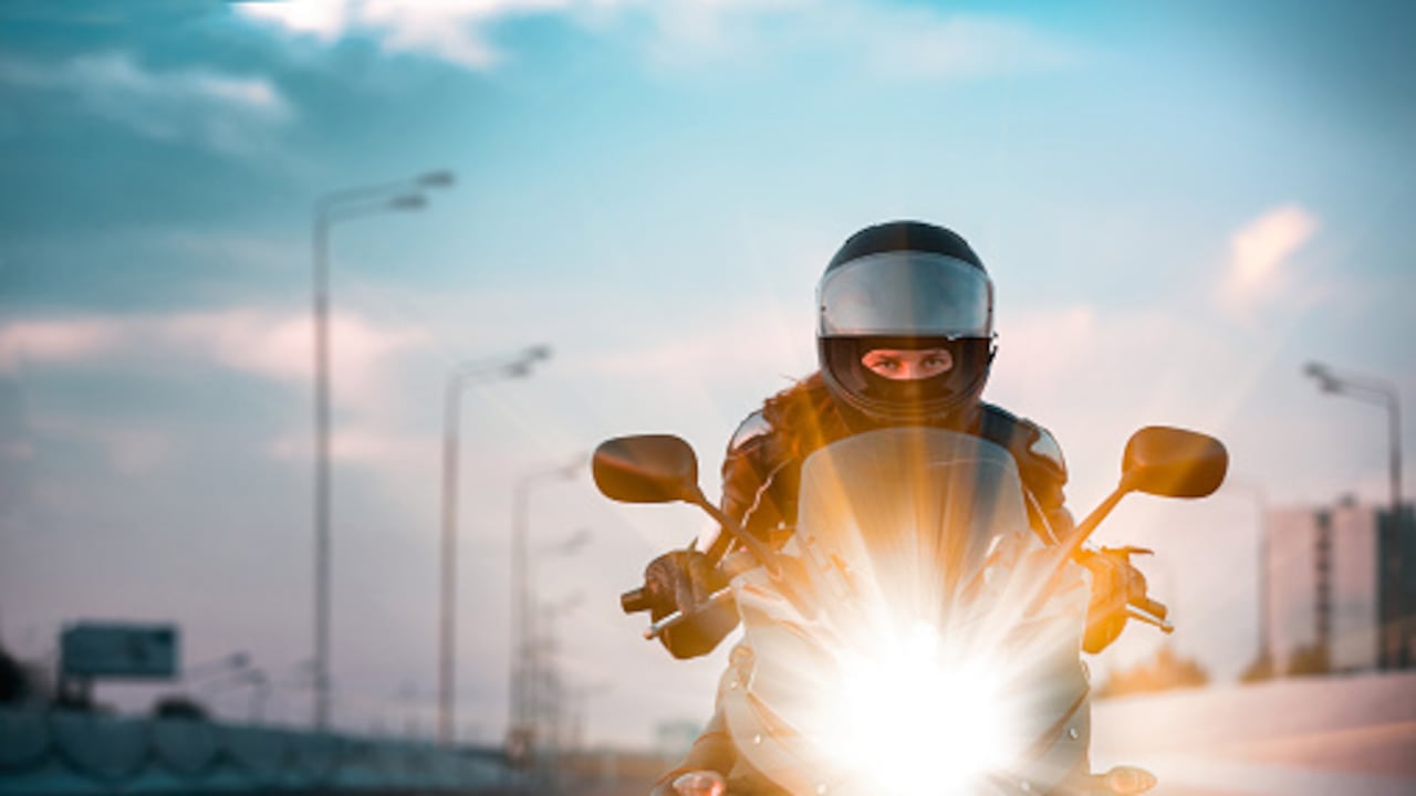 Manejar moto quita el estrés, según estudio.