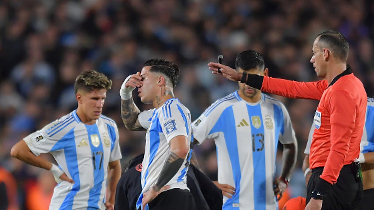 Cayó castigo de Fifa a Enzo Fernández para eliminatorias: es oficial y Colombia tuvo que ver